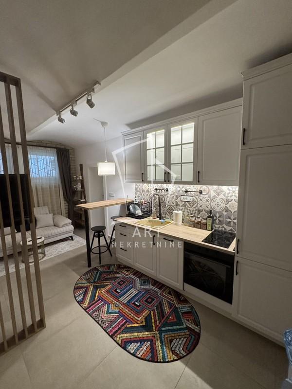 Stan na prodaju u Beogradu, Stari grad, jednoiposoban, 41m2, cena 145000 evra