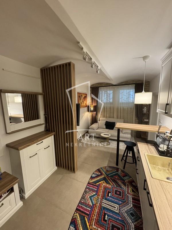 Stan na prodaju u Beogradu, Stari grad, jednoiposoban, 41m2, cena 145000 evra