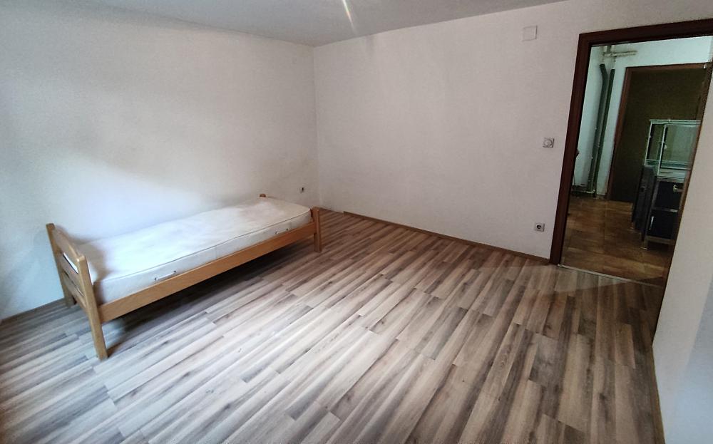 Stan na prodaju u Beogradu, Kaluđerica, dvoiposoban, 68m2, cena 97000 evra