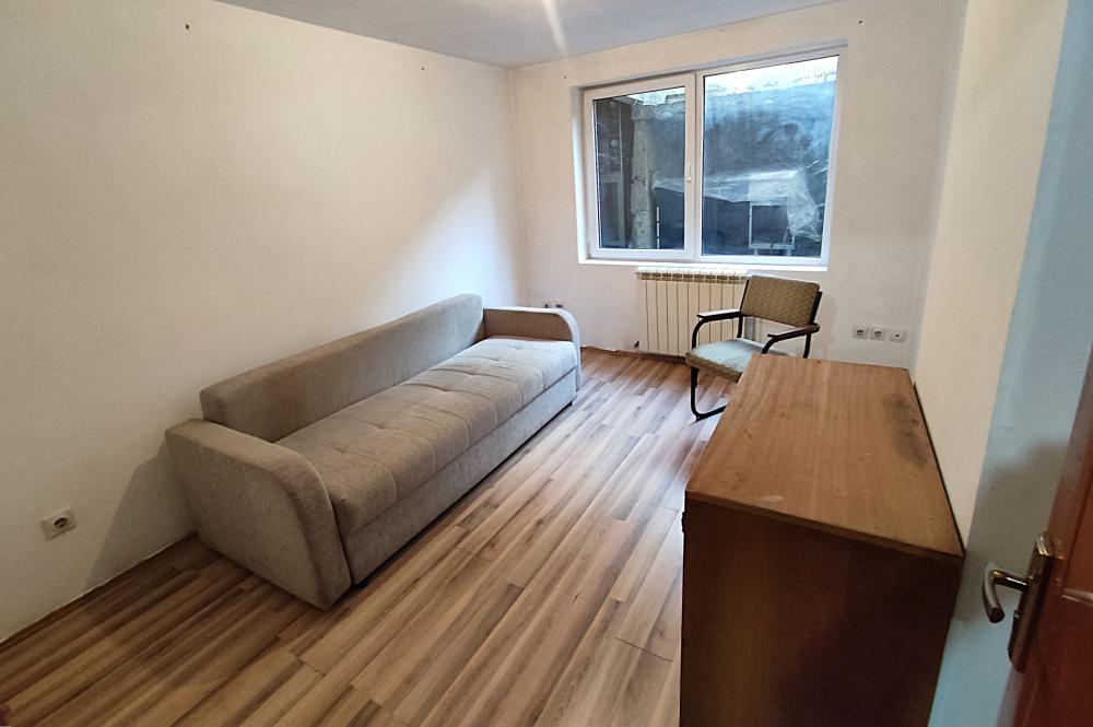 Stan na prodaju u Beogradu, Kaluđerica, dvoiposoban, 68m2, cena 97000 evra