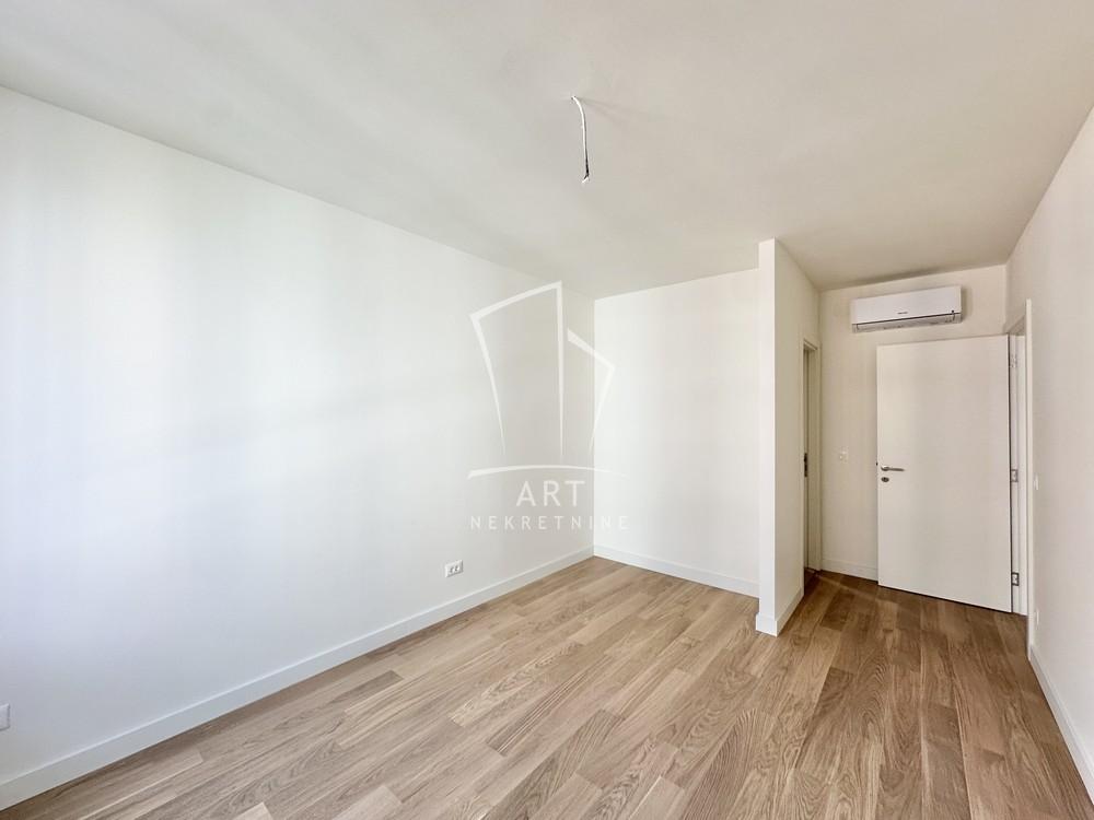 Stan na prodaju u Beogradu, Beograd na vodi, trosoban, 78m2, cena 345000 evra