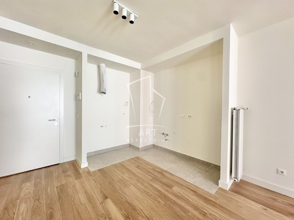 Stan na prodaju u Beogradu, Beograd na vodi, trosoban, 78m2, cena 345000 evra