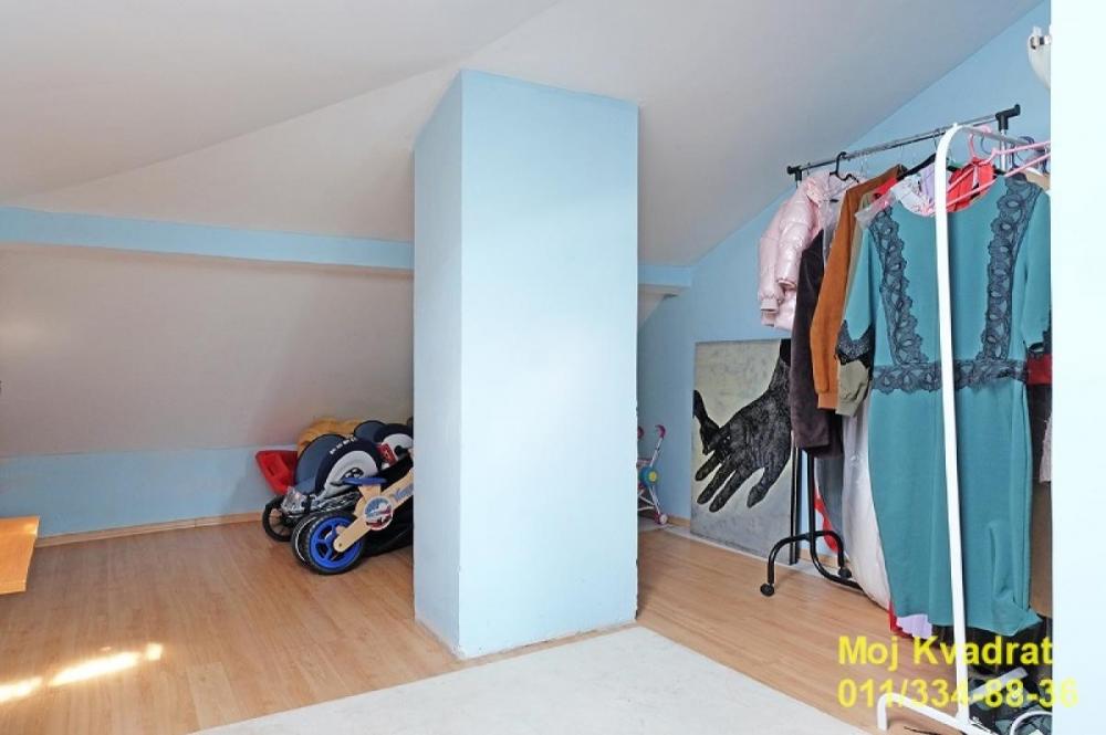 Stan na prodaju u Beogradu, Nova Galenika, cetvorosoban, 93m2, cena 167000 evra