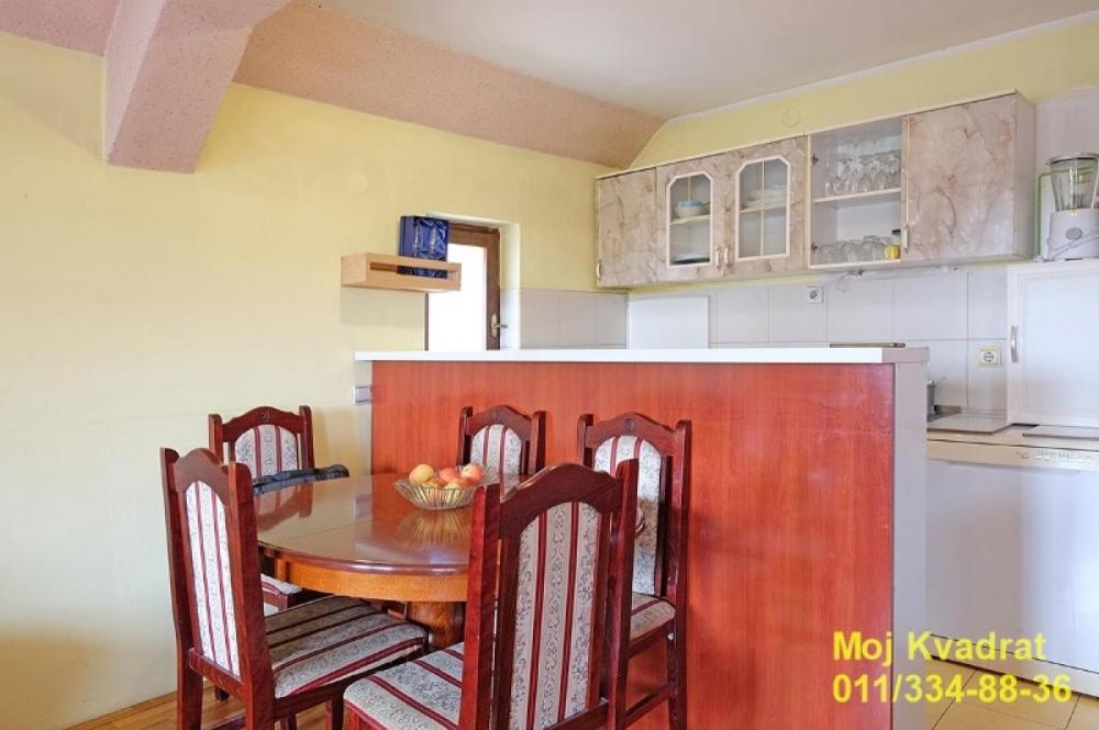 Stan na prodaju u Beogradu, Nova Galenika, cetvorosoban, 93m2, cena 167000 evra
