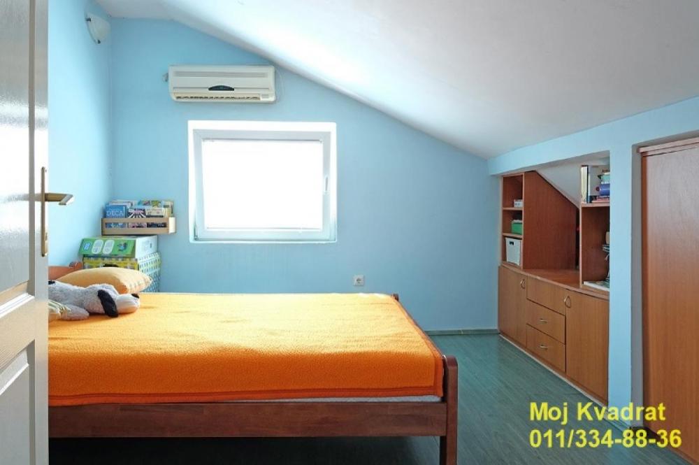 Stan na prodaju u Beogradu, Nova Galenika, cetvorosoban, 93m2, cena 167000 evra