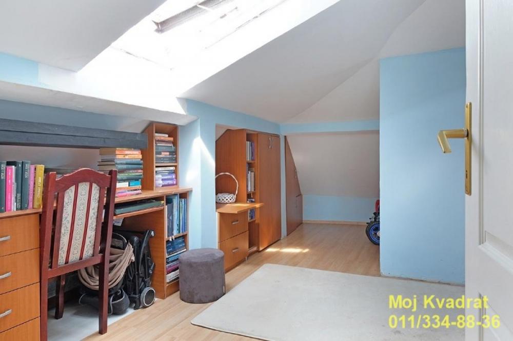 Stan na prodaju u Beogradu, Nova Galenika, cetvorosoban, 93m2, cena 167000 evra