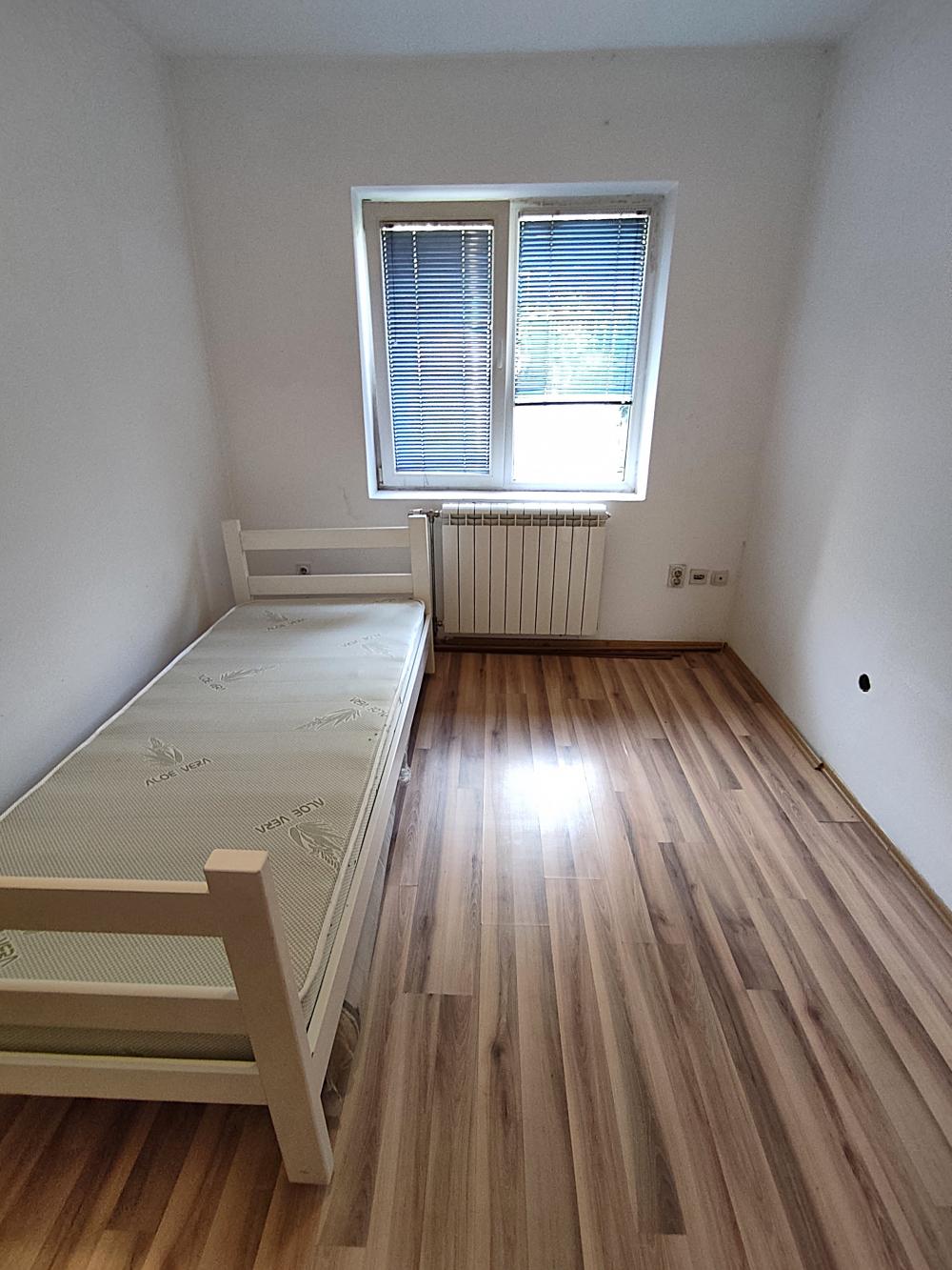 Stan na prodaju u Beogradu, Kaluđerica, cetvorosoban, 68m2, cena 115000 evra