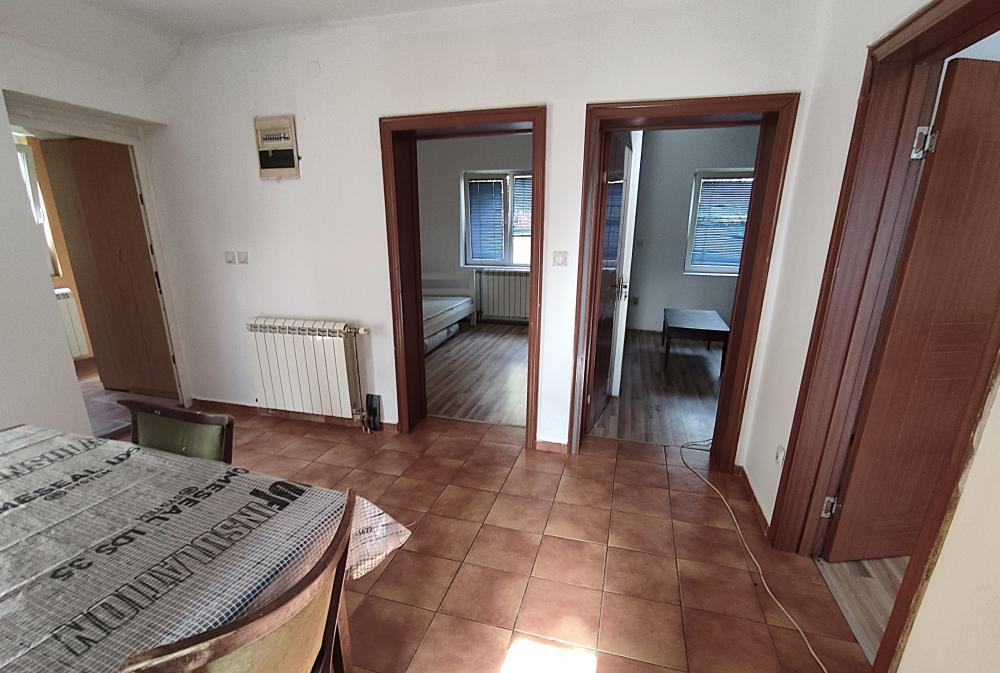 Stan na prodaju u Beogradu, Kaluđerica, cetvorosoban, 68m2, cena 115000 evra