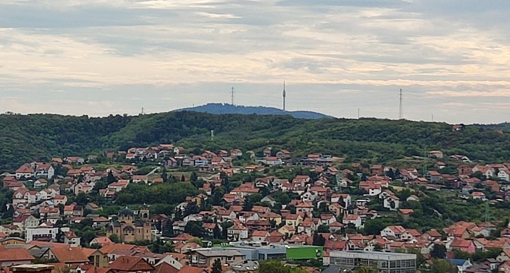 Stan na prodaju u Beogradu, Kaluđerica, cetvorosoban, 68m2, cena 115000 evra