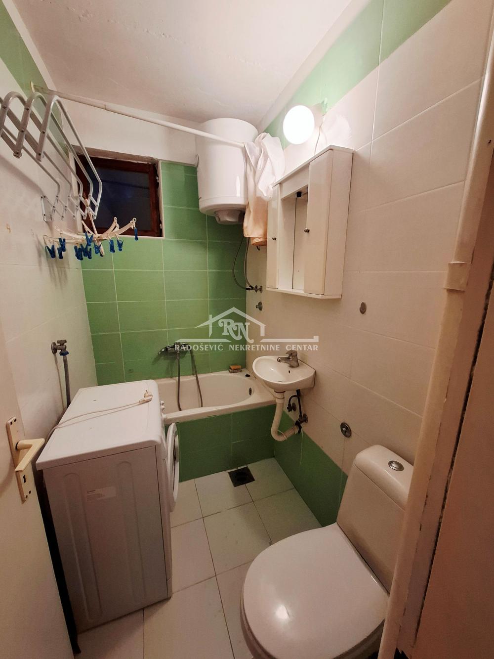 Stan na prodaju u Beogradu, Karaburma, 23m2, cena 77000 evra
