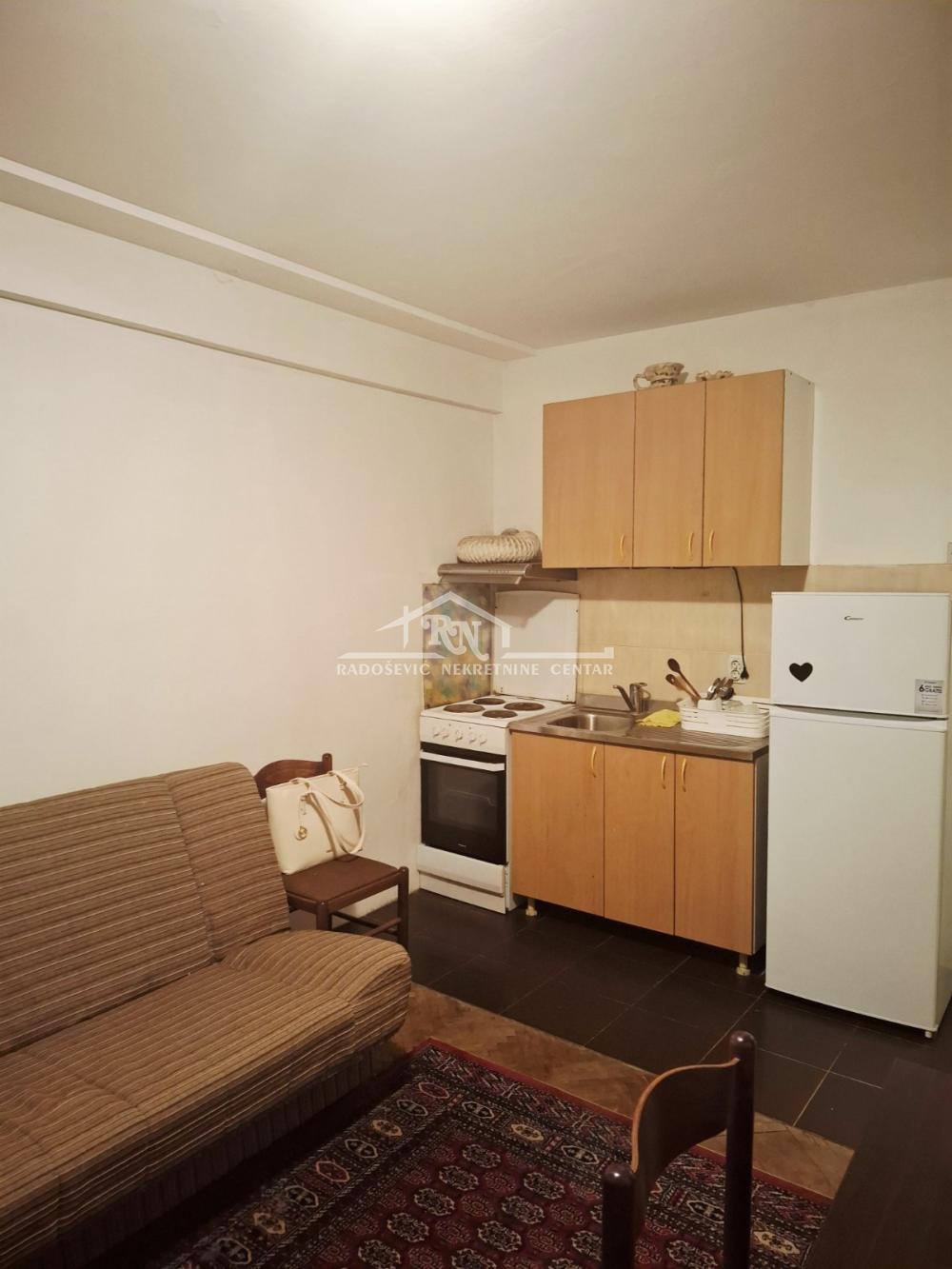 Stan na prodaju u Beogradu, Karaburma, 23m2, cena 77000 evra