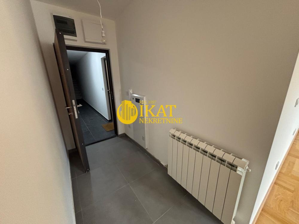 Stan na prodaju u Beogradu, Mirijevo, dvoiposoban, 70m2, cena 133000 evra