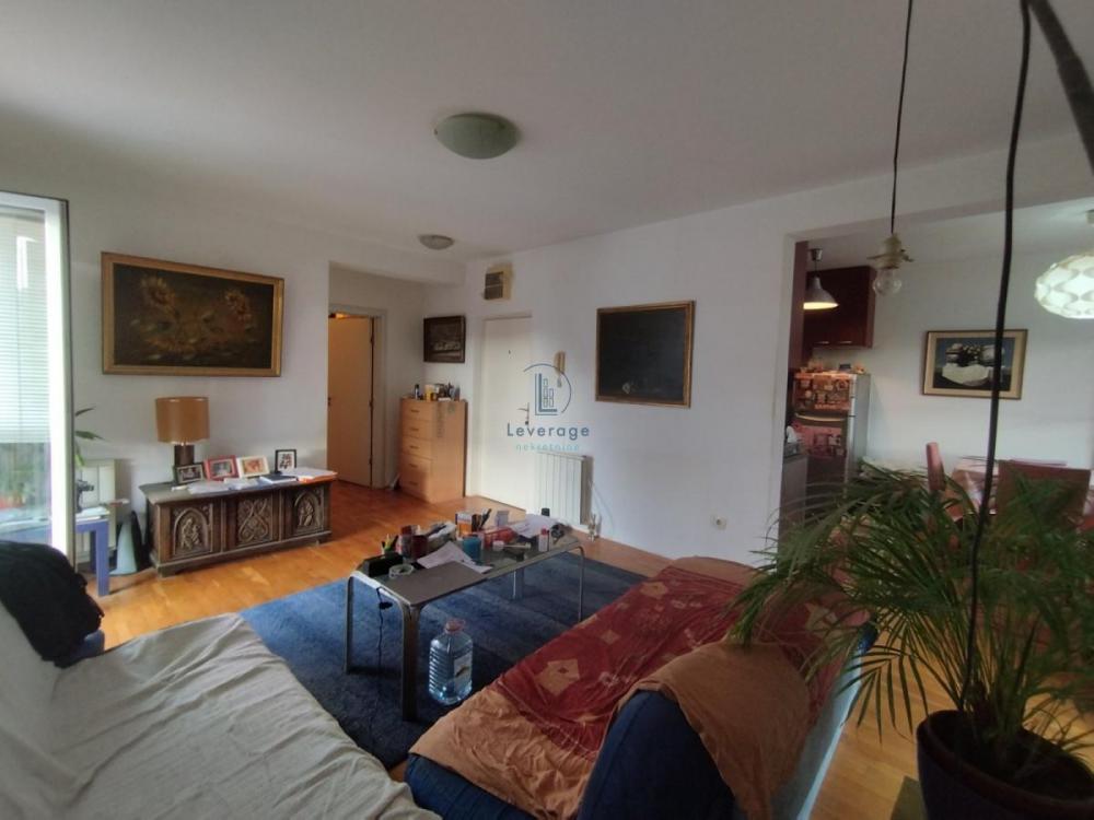 Stan na prodaju u Beogradu, Mirijevo, trosoban, 62m2, cena 158000 evra