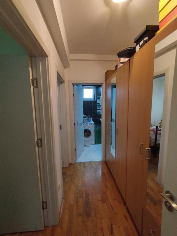 Stan na prodaju u Beogradu, Mirijevo, trosoban, 62m2, cena 158000 evra