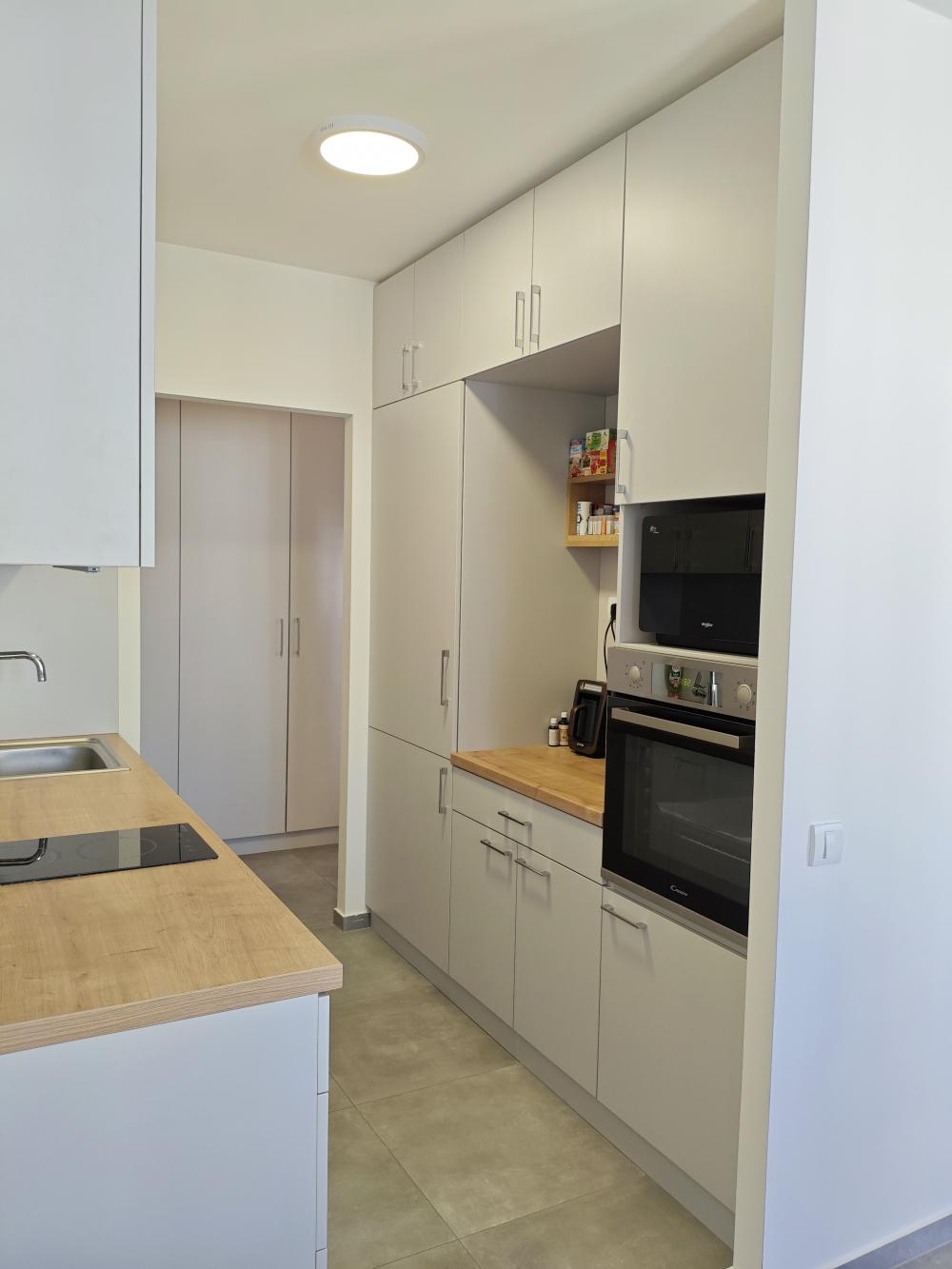 Stan na prodaju u Beogradu, Novi Beograd blok 63, dvosoban, 66m2, cena 234000 evra
