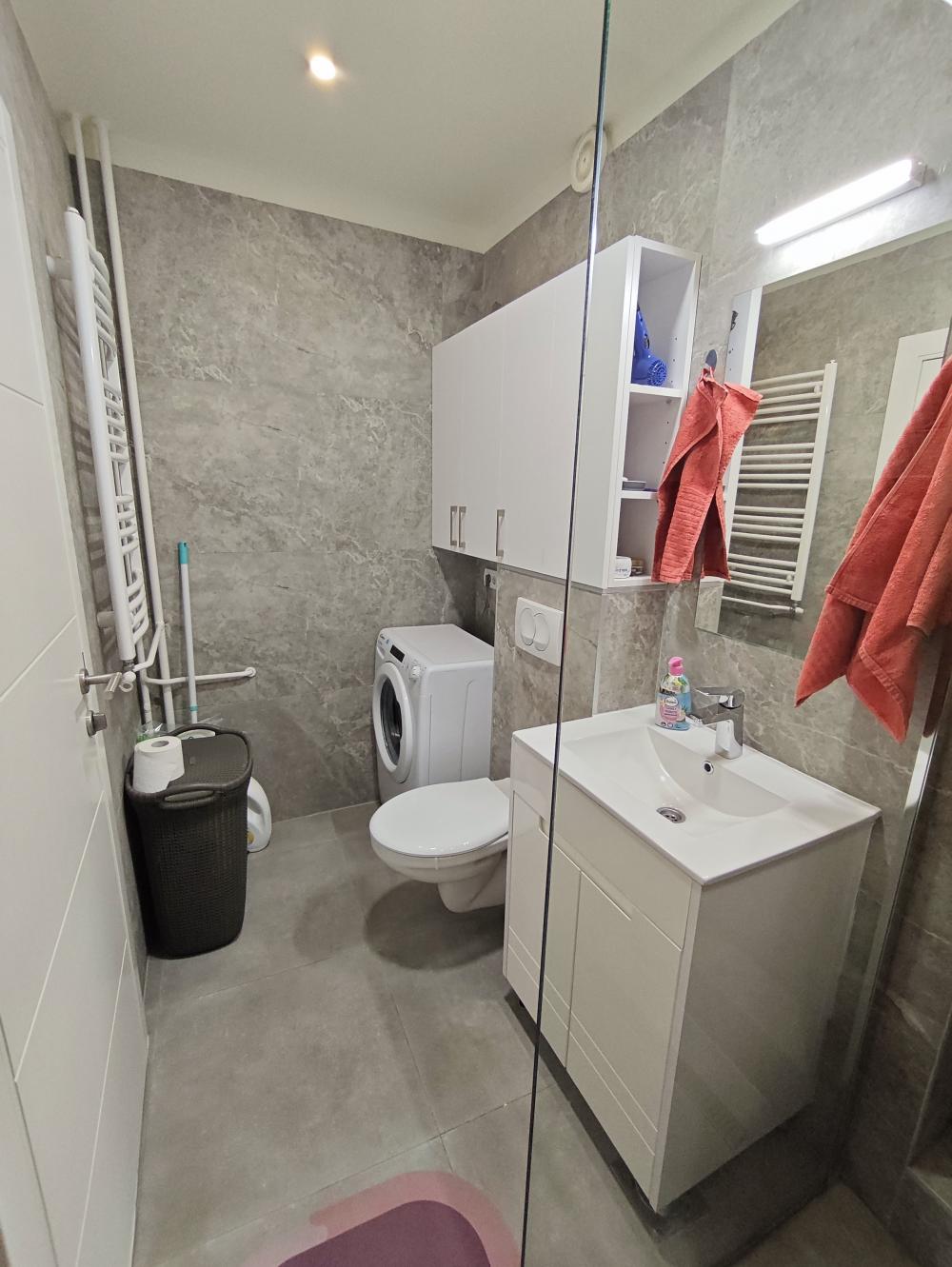 Stan na prodaju u Beogradu, Novi Beograd blok 63, dvosoban, 66m2, cena 234000 evra