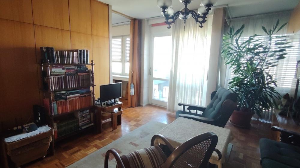Stan na prodaju u Beogradu, Novi Beograd blok 23, troiposoban, 70m2, cena 252000 evra