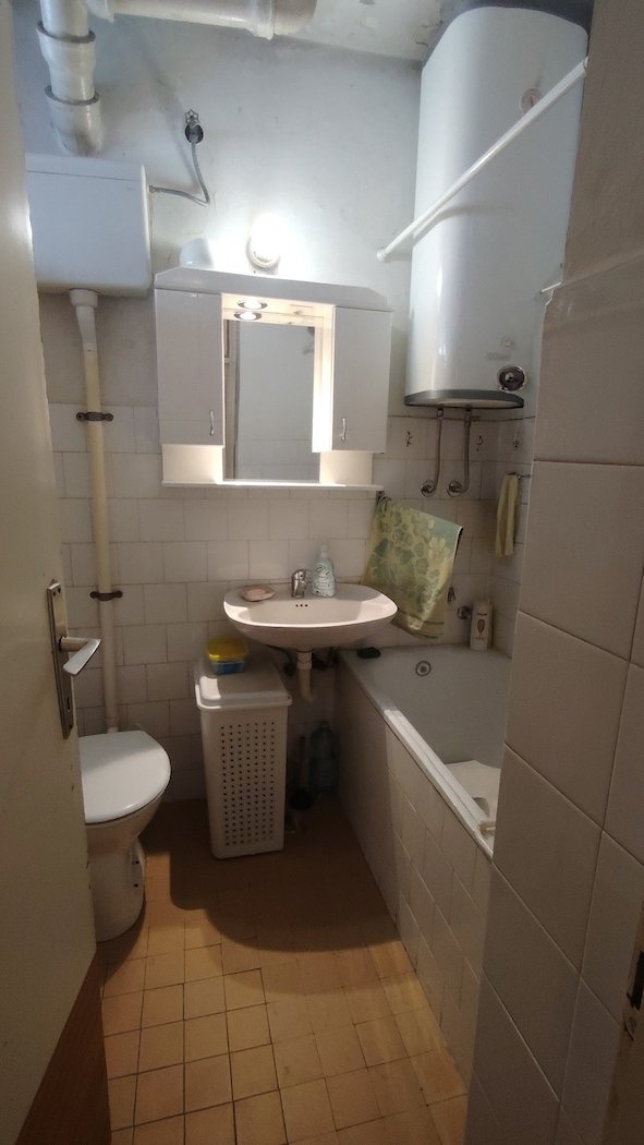 Stan na prodaju u Beogradu, Novi Beograd blok 23, troiposoban, 70m2, cena 252000 evra