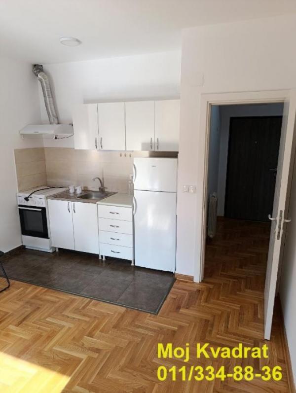 Stan na prodaju u Beogradu, Olimp, jednoiposoban, 57m2, cena 123000 evra