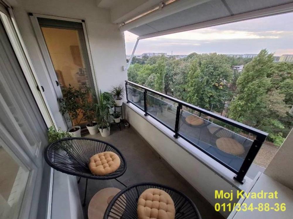 Stan na prodaju u Beogradu, Zemun, dvosoban, 51m2, cena 220000 evra