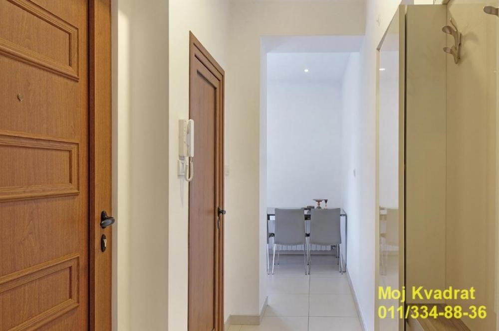 Stan na prodaju u Beogradu, Beograd (centar), trosoban, 69m2, cena 325000 evra
