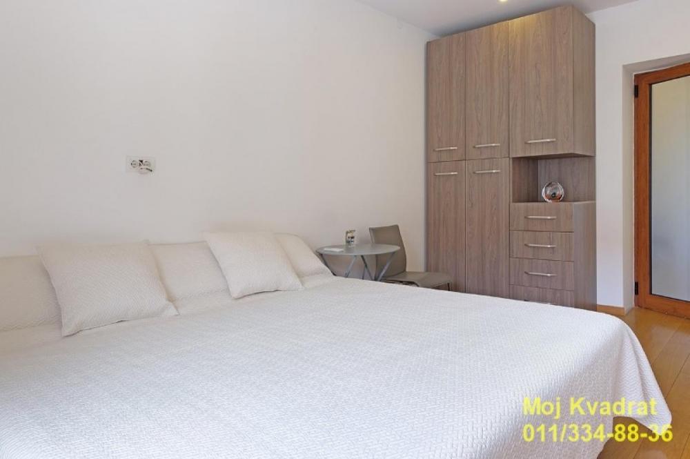 Stan na prodaju u Beogradu, Beograd (centar), trosoban, 69m2, cena 325000 evra