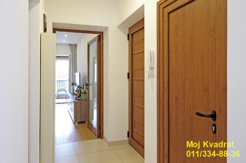 Stan na prodaju u Beogradu, Beograd (centar), trosoban, 69m2, cena 325000 evra
