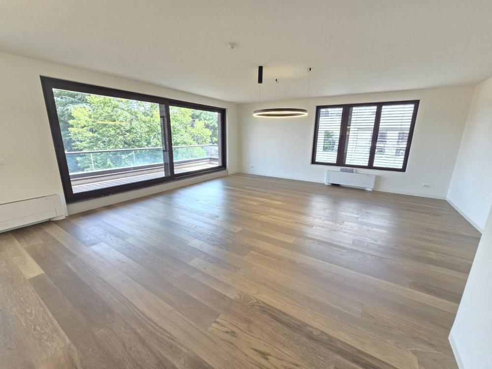 Stan na prodaju u Beogradu, Dedinje, cetvorosoban, 214m2, cena 1370000 evra