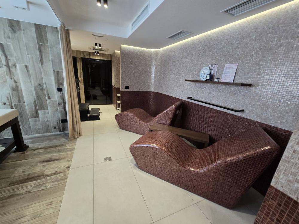 Stan na prodaju u Beogradu, Dedinje, cetvorosoban, 214m2, cena 1490000 evra