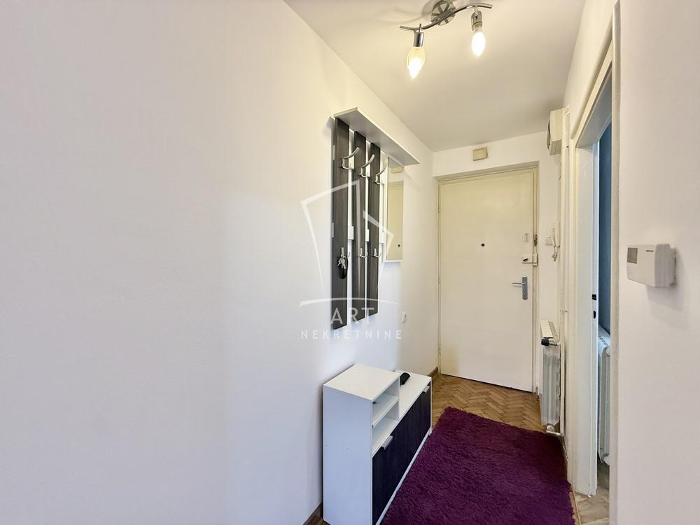 Stan na prodaju u Beogradu, Zvezdara, jednosoban, 35m2, cena 159000 evra