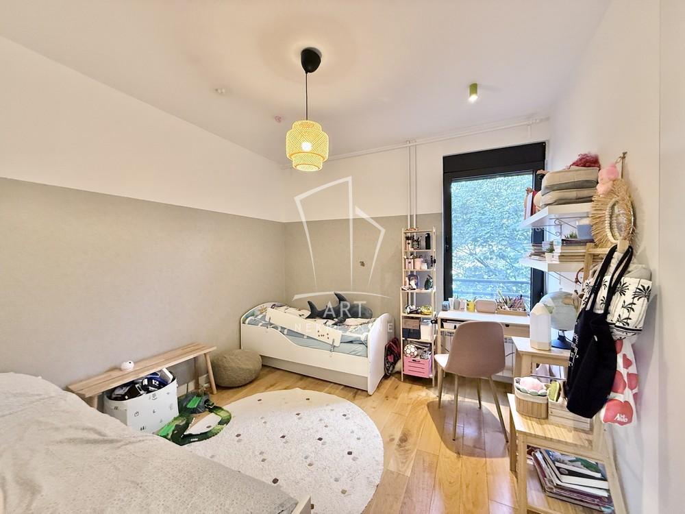 Stan na prodaju u Beogradu, Dedinje, cetvorosoban, 93m2, cena 450000 evra