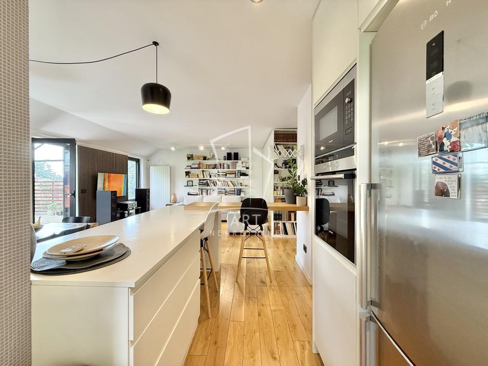 Stan na prodaju u Beogradu, Dedinje, cetvorosoban, 93m2, cena 450000 evra