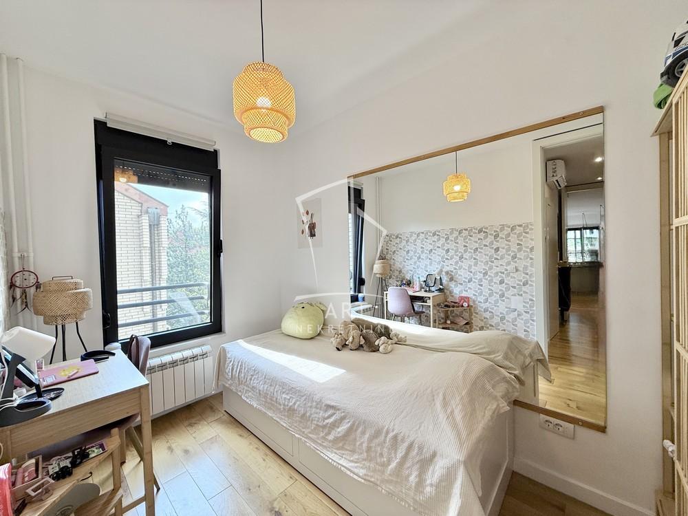 Stan na prodaju u Beogradu, Dedinje, cetvorosoban, 93m2, cena 450000 evra