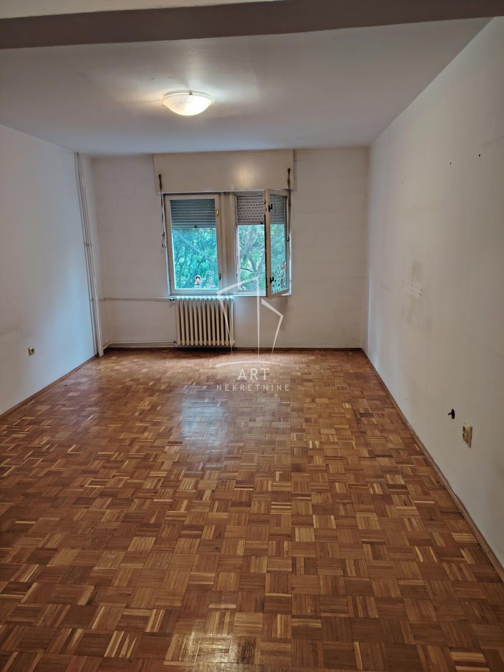 Stan na prodaju u Beogradu, Voždovac, trosoban, 85m2, cena 260000 evra