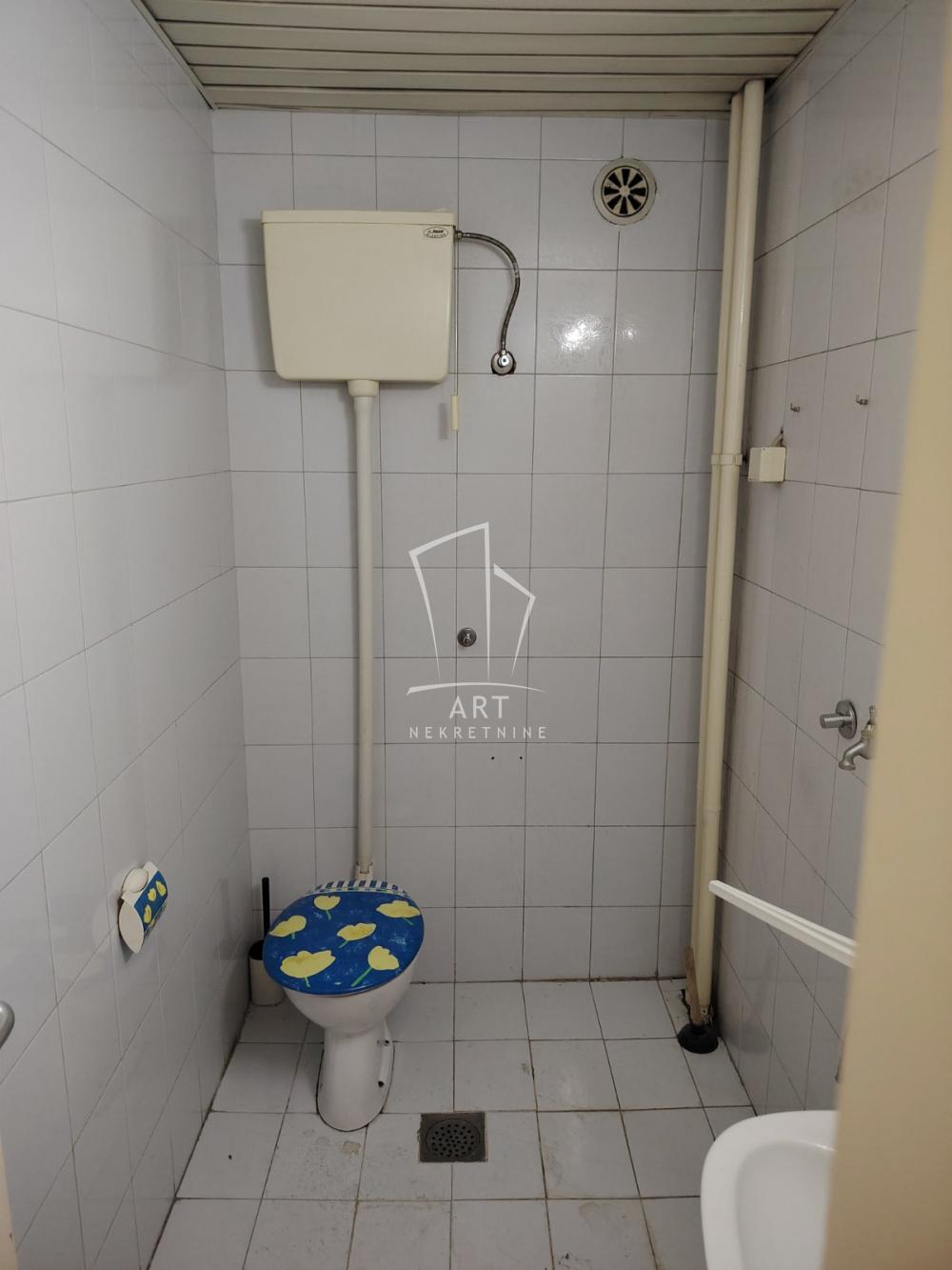 Stan na prodaju u Beogradu, Voždovac, trosoban, 85m2, cena 260000 evra