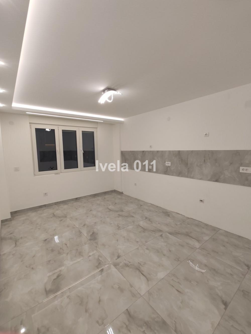 Stan na prodaju u Beogradu, Đeram pijaca, dvosoban, 60m2, cena 240000 evra