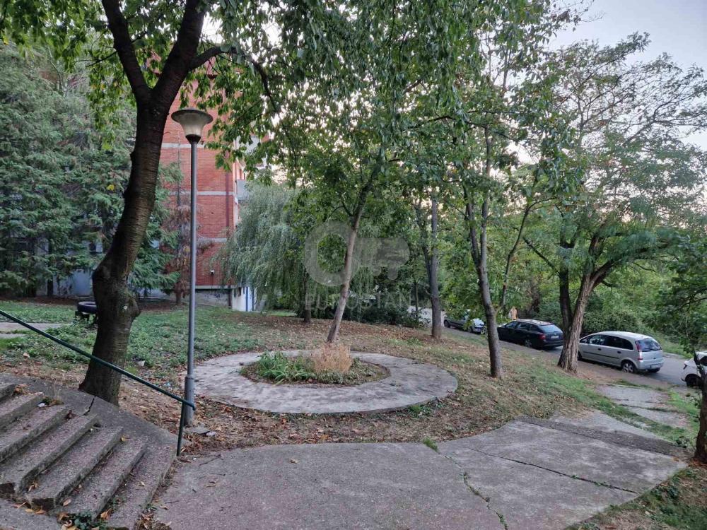 Stan na prodaju u Beogradu, Labudovo brdo, dvoiposoban, 50m2, cena 113000 evra