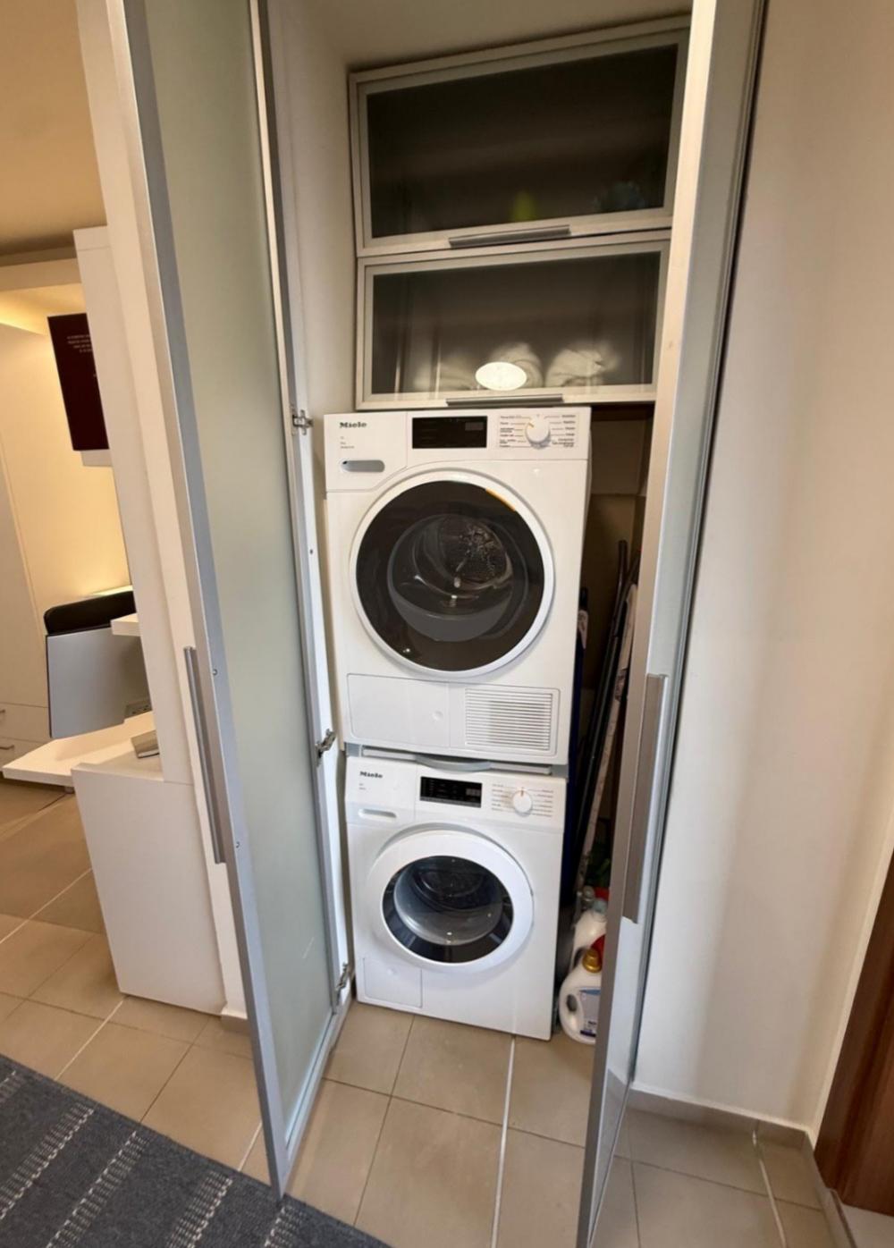 Stan na prodaju u Beogradu, Beograd (Trg Republike), trosoban, 60m2, cena 370000 evra