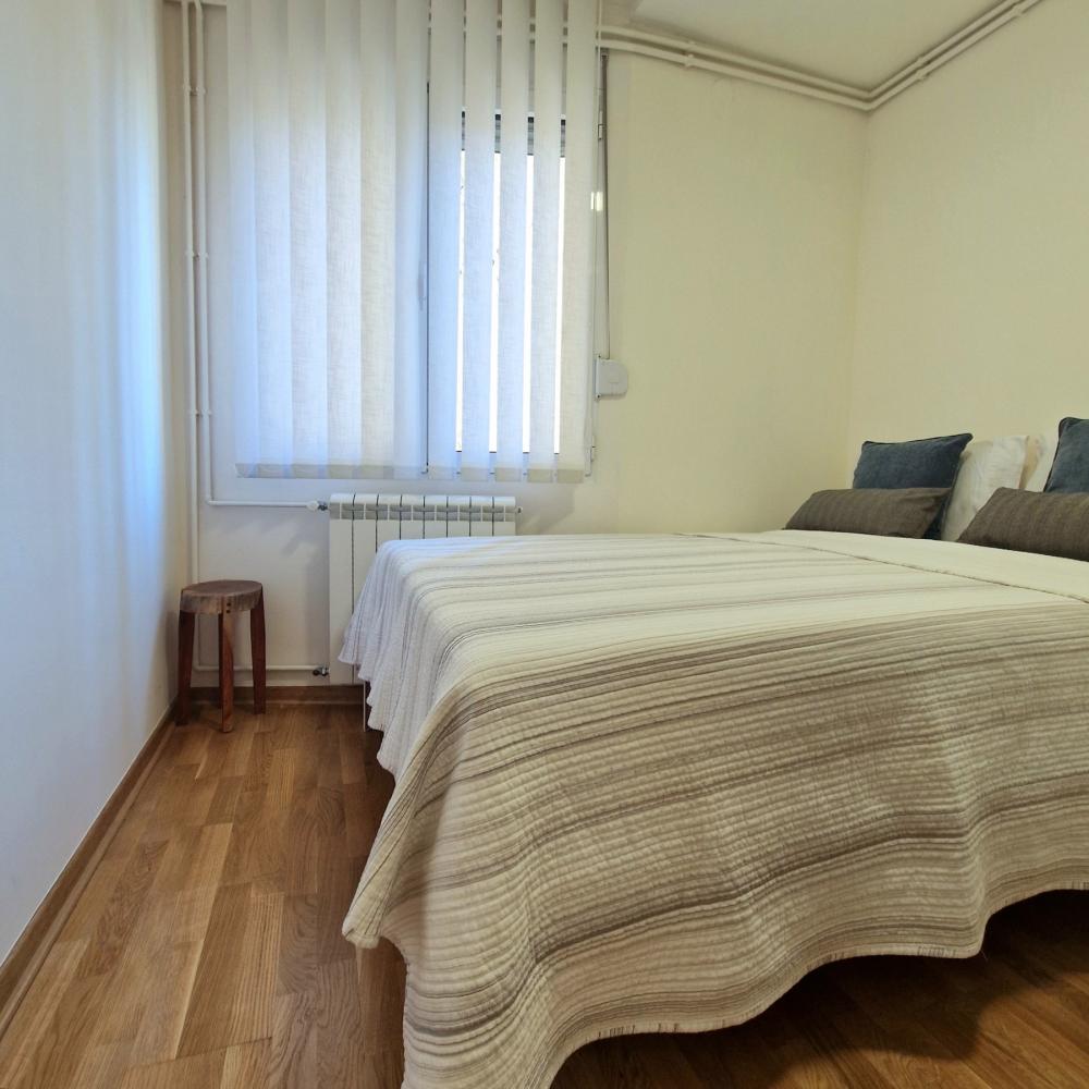 Stan na prodaju u Beogradu, Beograd (Trg Republike), trosoban, 60m2, cena 370000 evra