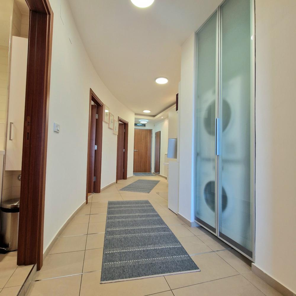 Stan na prodaju u Beogradu, Beograd (Trg Republike), trosoban, 60m2, cena 370000 evra