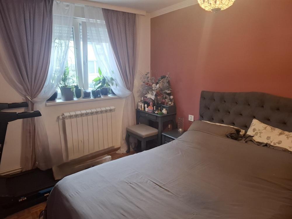 Stan na prodaju u Beogradu, Voždovac, trosoban, 70m2, cena 169000 evra