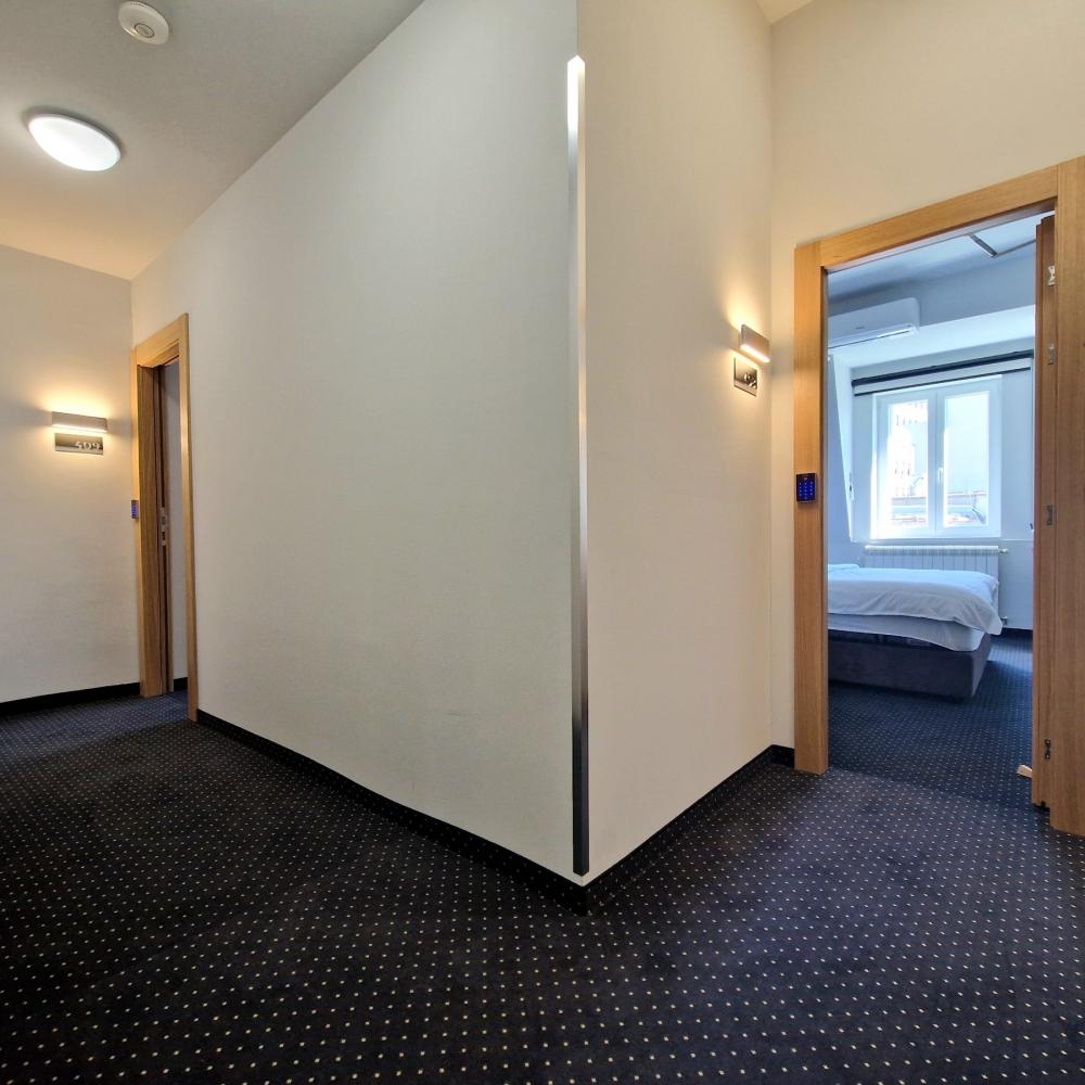 Stan na prodaju u Beogradu, Knez Mihailova, 205m2, cena 1495000 evra