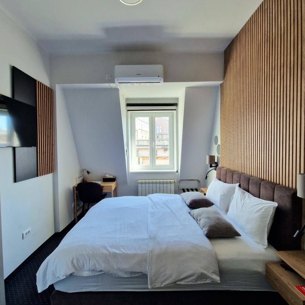 Stan na prodaju u Beogradu, Knez Mihailova, 205m2, cena 1495000 evra
