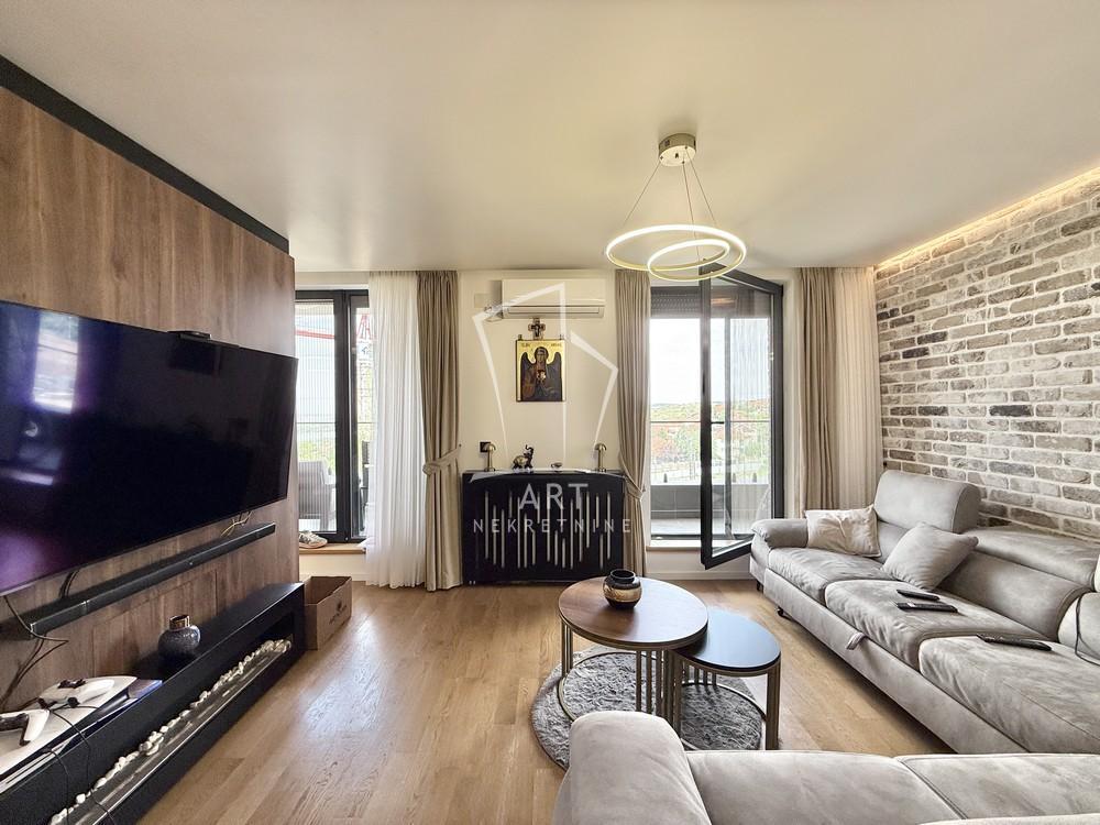 Stan na prodaju u Beogradu, Višnjička banja, cetvorosoban, 123m2, cena 357000 evra