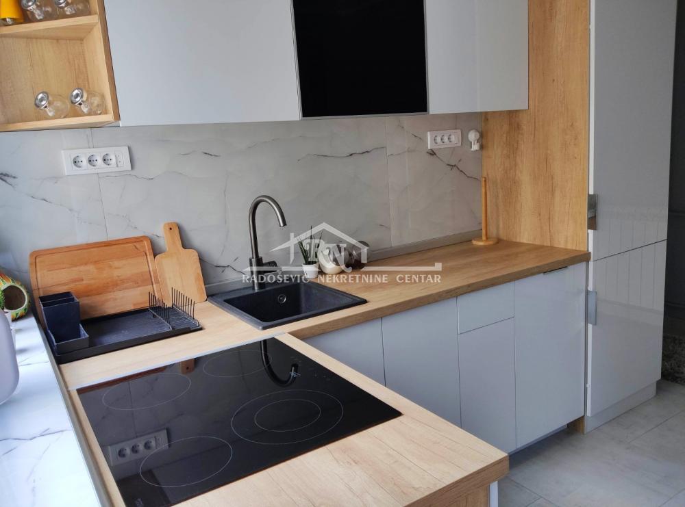 Stan na prodaju u Beogradu, Stari grad, dvosoban, 45m2, cena 330000 evra
