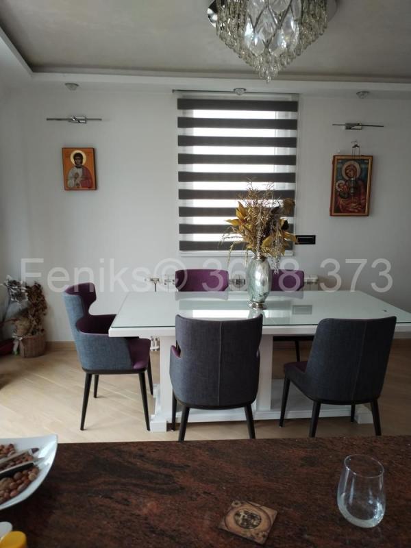 Stan na prodaju u Beogradu, Cvetkova pijaca, trosoban, 95m2, cena 378000 evra