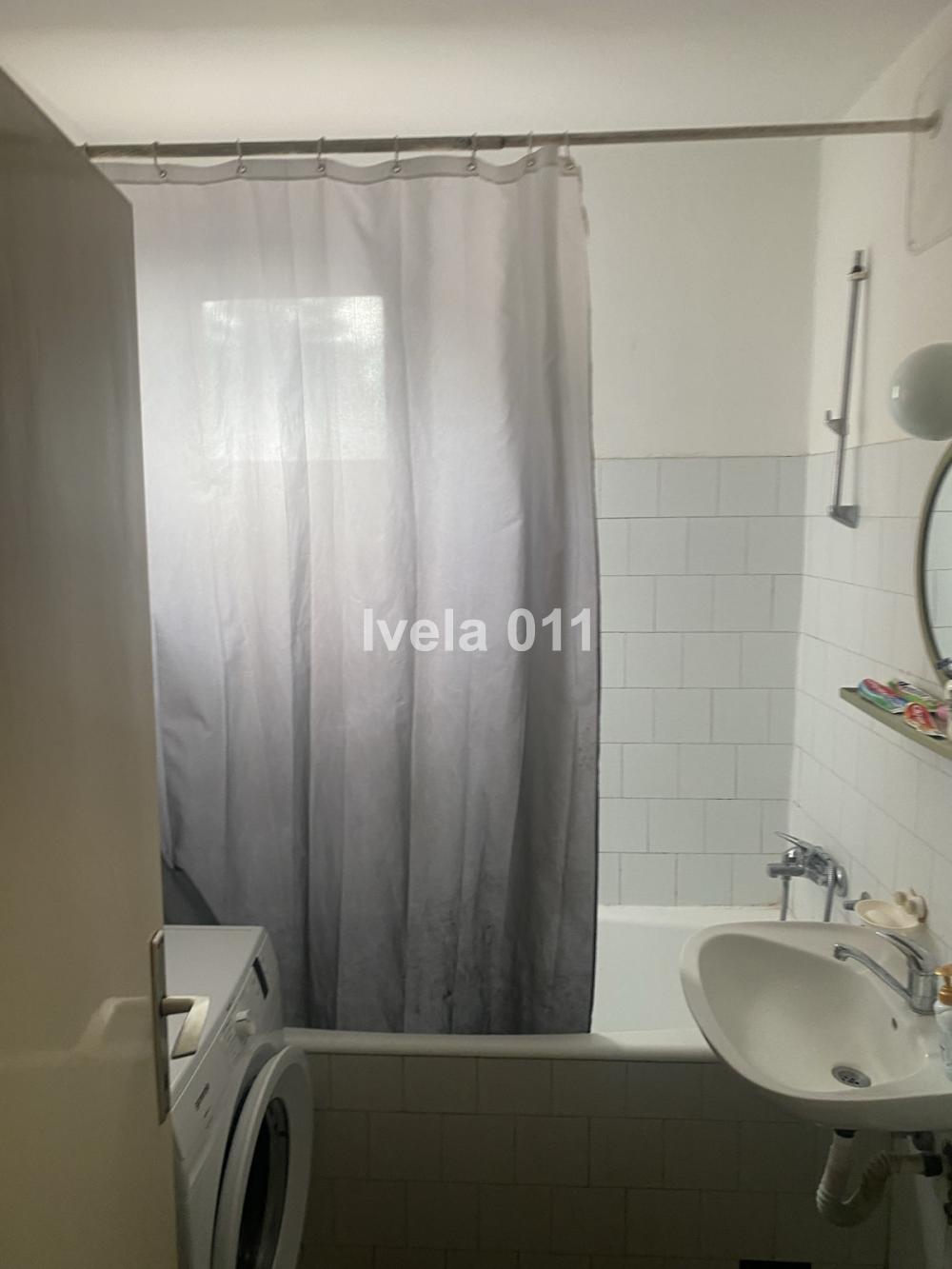 Stan na prodaju u Beogradu, Banjica, trosoban, 72m2, cena 190000 evra