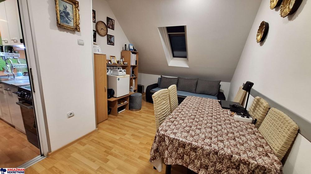 Stan na prodaju u Beogradu, Savski venac, jednoiposoban, 46m2, cena 195000 evra