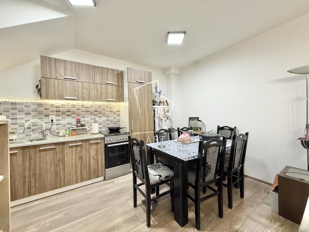Stan na prodaju u Beogradu, Borča, trosoban, 61m2, cena 127000 evra