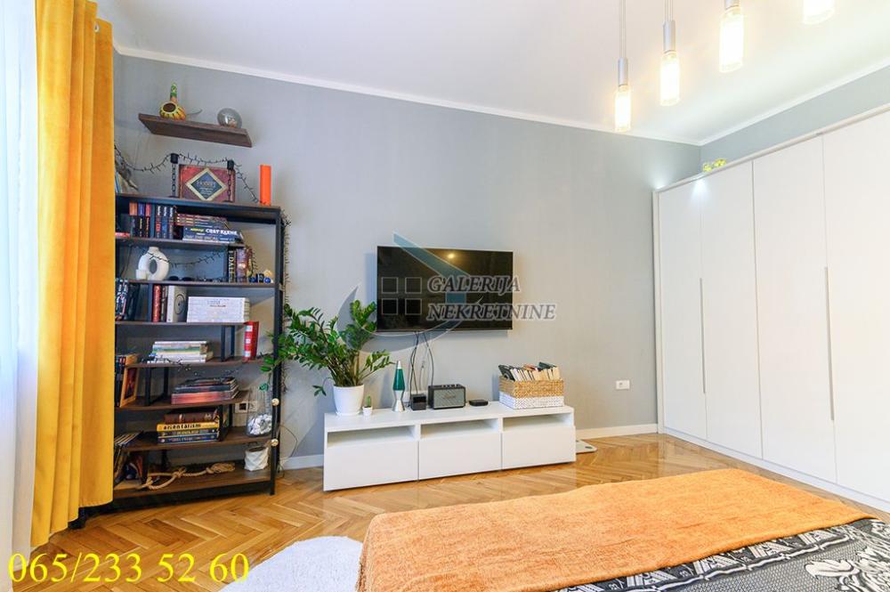 Stan na prodaju u Beogradu, Stari grad, jednoiposoban, 48m2, cena 330000 evra